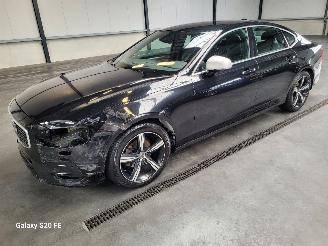 Vaurioauto  passenger cars Volvo S-90 2.0 D3 110-KW Automaat R-Design 2017/12