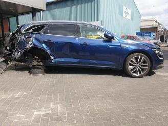Damaged car Renault Talisman  2016/8