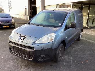 Salvage car Peugeot Partner  2012/1