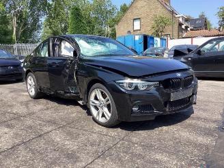 uszkodzony samochody osobowe BMW 3-serie 3 serie (F30), Sedan, 2011 / 2018 320i 2.0 16V 2018/10