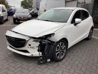Salvage car Mazda 2  2017/4
