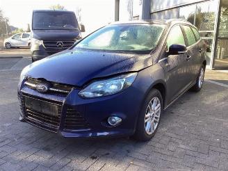 Vrakbiler auto Ford Focus Focus 3 Wagon, Combi, 2010 / 2020 1.0 Ti-VCT EcoBoost 12V 125 2013/4