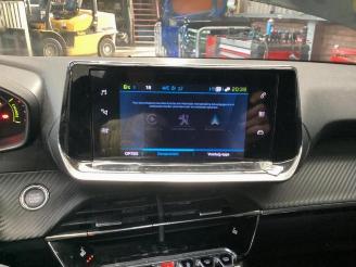 Peugeot 2008 2008 (UD/UK/UR/US/UX), MPV, 2019 e-2008 50 kWh picture 12
