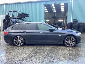 BMW 5-serie 5 serie Touring (G31), Combi, 2017 520d 2.0 TwinPower Turbo 16V Van picture 4