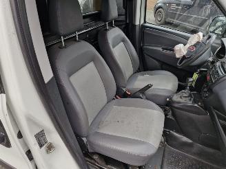 Fiat Doblo 1.4 T-Jet 16V Natural Power Bestel   1,368cc 88kW (120pk) FWD 2010-06 (263AXG1; 263WXG1) 198A4000 picture 10