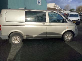 Volkswagen Transporter 2.5 TDI picture 4