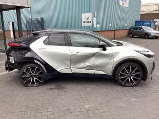 Toyota C-HR C-HR (X2,H2), SUV, 2023 2.0 16V Hybrid 200 picture 4