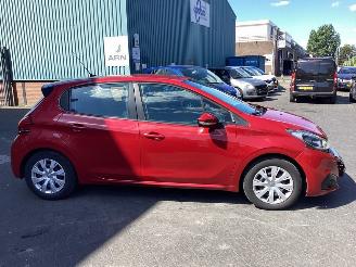 Peugeot 208 1.2 Pure Tech Blei Lion picture 4
