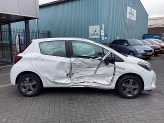 Toyota Yaris Yaris III (P13), Hatchback, 2010 / 2020 1.33 16V Dual VVT-I picture 4