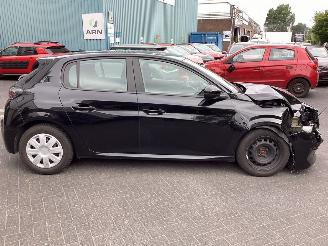 Peugeot 208 1.2 Pure Tech Active picture 4