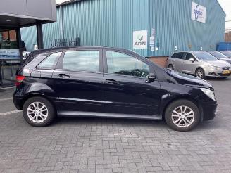 Mercedes B-klasse B (W245), Hatchback, 2005 / 2011 1.7 B-170 16V picture 4