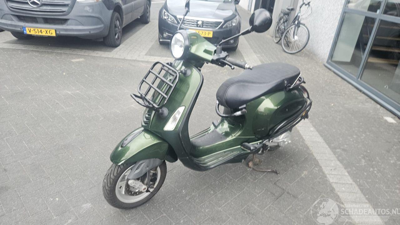 Vespa  Primavera 4T