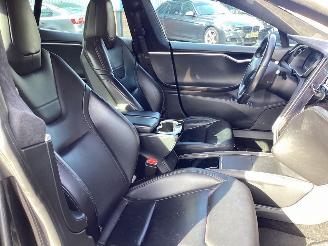 Tesla Model S 85D Base picture 10