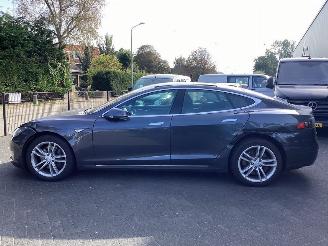 Tesla Model S 85D Base picture 8