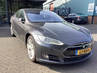 Tesla Model S 85D Base picture 3