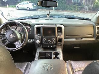 Dodge Ram 4x4 quad Cab 5.7 picture 9