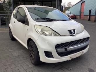Peugeot 107 107, Hatchback, 2005 / 2014 1.0 12V picture 3