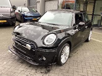 krockskadad bil auto Mini Cooper S 1.5 Chili 2019/1