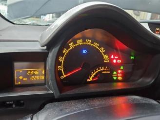 Toyota iQ iQ, Hatchback 3-drs, 2009 / 2015 1.0 12V VVT-i picture 11