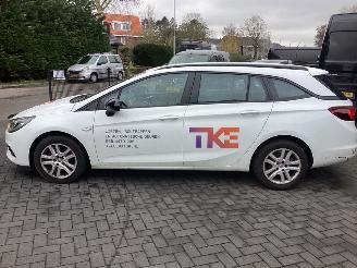 Opel Astra 1.2 Turbo Tourer picture 8