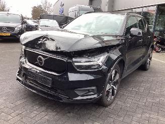 krockskadad bil auto Volvo XC40 Recharge  Pro 2021/12