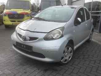 uszkodzony samochody osobowe Toyota Aygo Aygo (B10), Hatchback, 2005 / 2014 1.0 12V VVT-i 2008/2