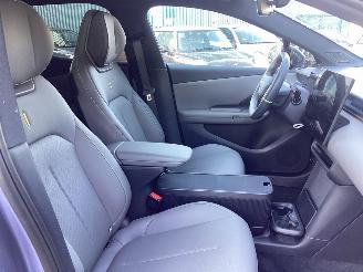 Lynk & Co  Model 02 More 66 KWH picture 12