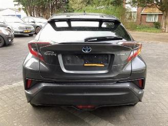 Toyota C-HR C-HR (X1,X5), SUV, 2016 1.8 16V Hybrid picture 6