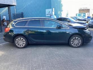 Opel Astra Astra J Sports Tourer (PD8/PE8/PF8), Combi, 2010 / 2015 1.4 Turbo 16V ecoFLEX 120 picture 4