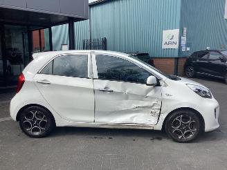 Kia Picanto 1.0 CVVT DynamicLine picture 4