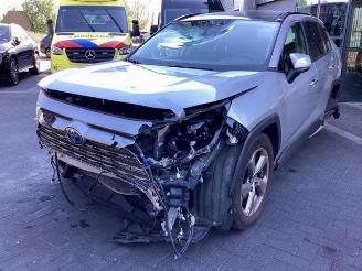 Salvage car Toyota Rav-4 RAV4 (A5), Terreinwagen, 2018 2.5 Hybrid 16V AWD 2022/1