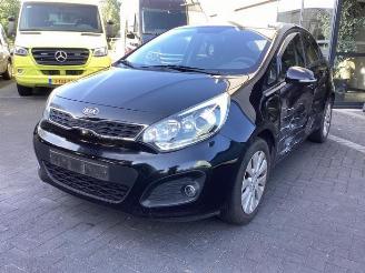 Coche siniestrado Kia Rio Rio III (UB), Hatchback, 2011 / 2017 1.2 CVVT 16V 2011/12