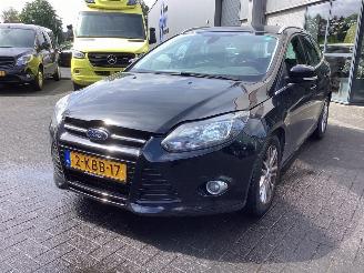 Schadeauto Ford Focus 1.0 Ecoboost 2013/3