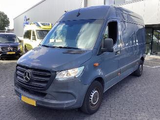 damaged passenger cars Mercedes Sprinter E Sprinter 2021/7