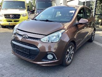 Schadeauto Hyundai I-10 1.2 16V 2015/10