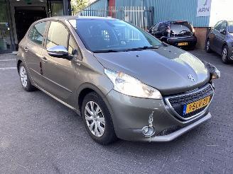 Peugeot 208 1.2 VTi Urban Soul picture 3