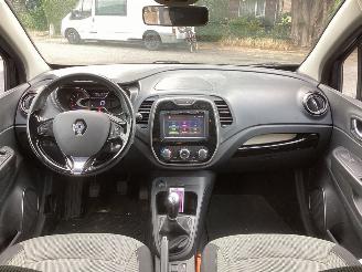 Renault Captur 0.9 TCe Expression picture 11