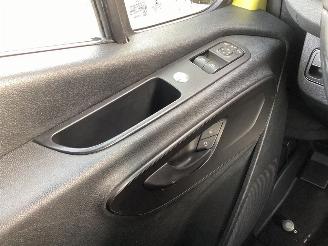 Mercedes Sprinter 319 CDI Ambulance picture 19