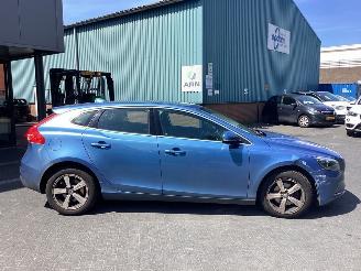 Volvo V-40 2.0 D2 picture 4