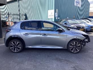 Peugeot 208 Pure Tech  GT 130 picture 4