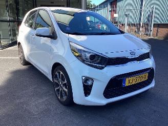 Kia Picanto 1.0 CVVT Design Edition picture 3