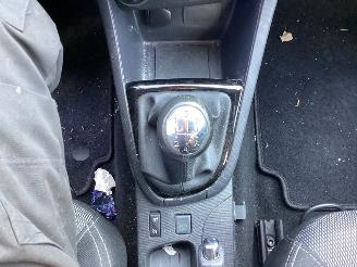 Renault Clio  picture 14