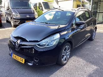 krockskadad bil auto Renault Clio  2013/9