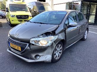 Unfallwagen Peugeot 208  2013/11