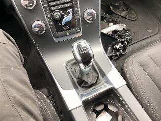 Volvo V-60 2.0 D4 picture 14