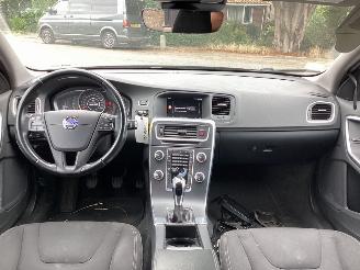Volvo V-60 2.0 D4 picture 9