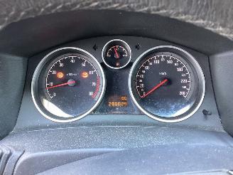 Opel Astra 16 16V picture 11