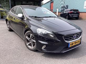 Volvo V-40 2.0 D2 R Design picture 3
