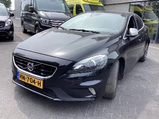 Unfallwagen Volvo V-40 2.0 D2 R Design 2015/12