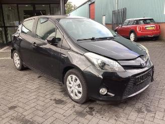 Toyota Yaris Yaris III (P13), Hatchback, 2010 / 2020 1.5 16V Hybrid picture 3